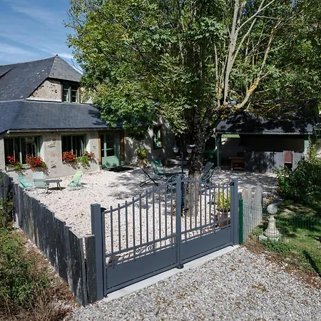grange rénovée en gîte/maison/chalet Arreau Extérieur photo